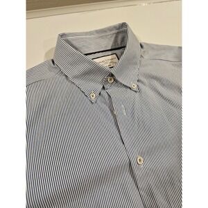 Charles Tyrwhitt Slim Fit Non Iron Pinstripe Button Down Shirt Mens 16.5 34